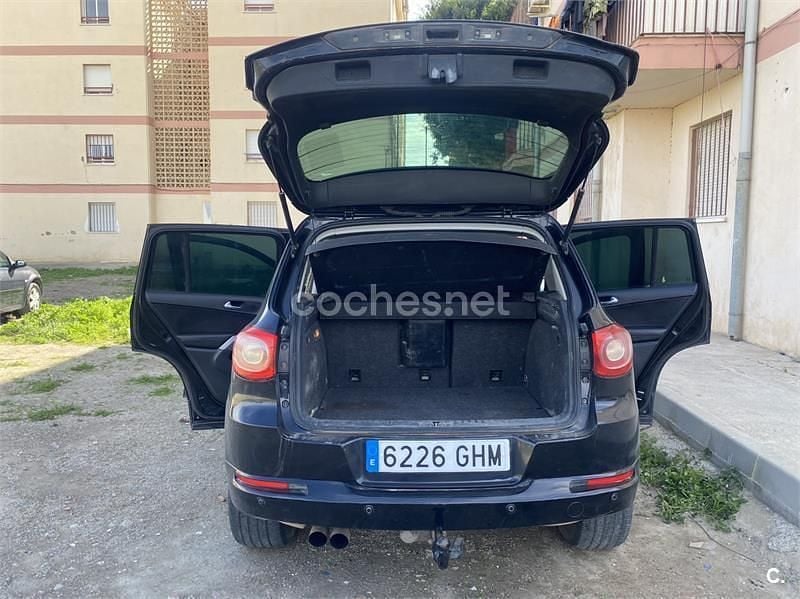 Usado VW Tiguan 140 HP (102 kW) 2008 Preto SUV