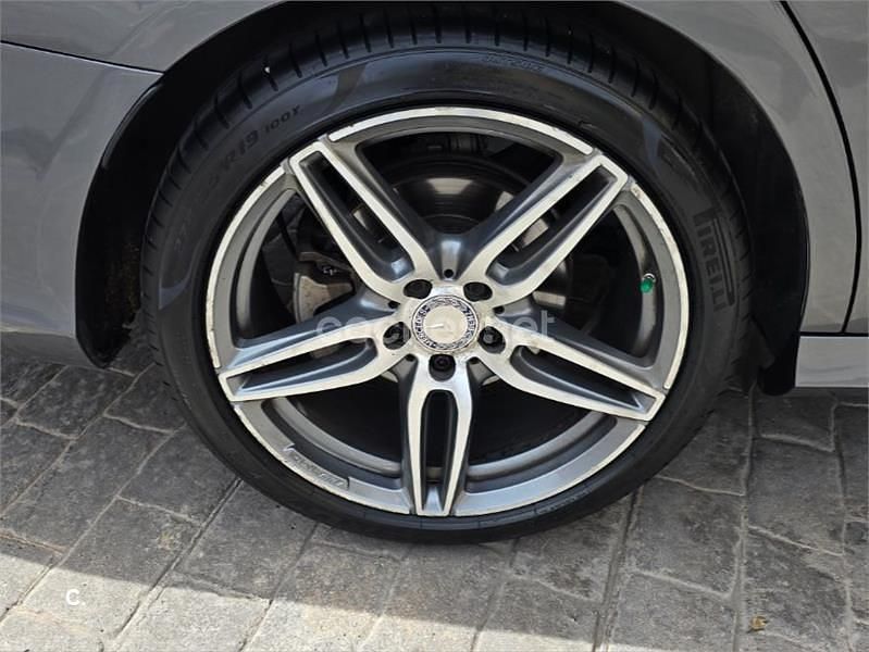 Usado Mercedes E220 194 CV (142 kW) 2017 Gris / plata Familiar