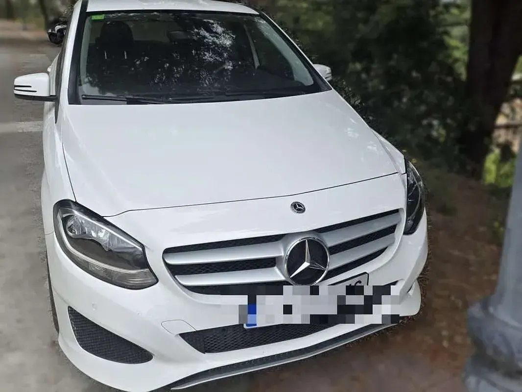 Usado Mercedes B220 170 CV (125 kW) 2019 Blanco Utilitario
