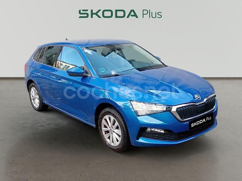 Azul Usado 2023 Skoda Scala Selection Utilitario | 17.590 € (Precio justo) - Imagen 1/4
