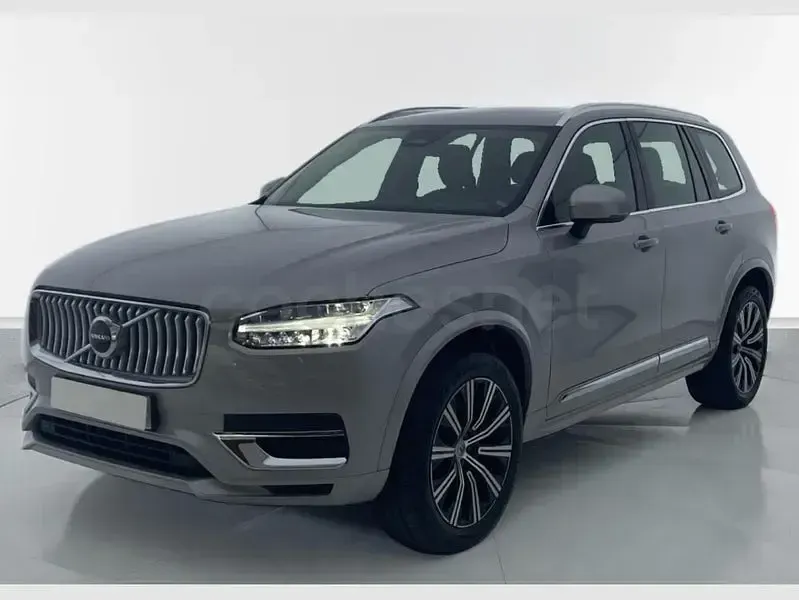 Usado Volvo XC90 Plus 235 CV (172 kW) 2023 Gris / plata SUV