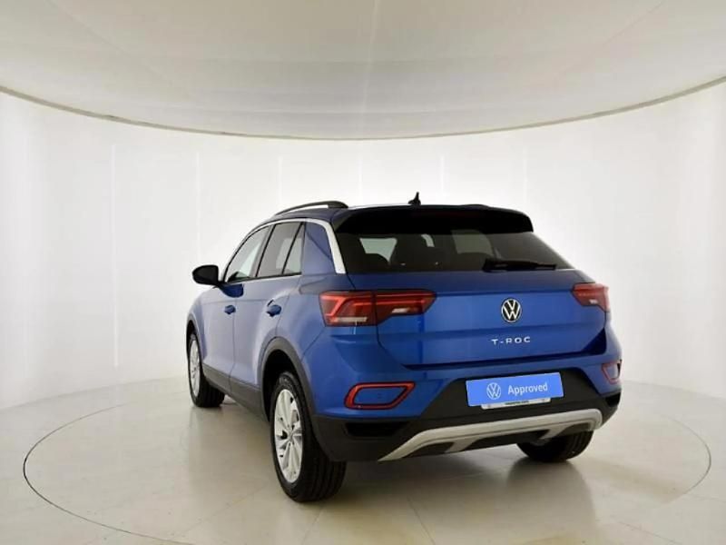 Usado VW T-Roc Life 150 CV (110 kW) 2024 Azul SUV
