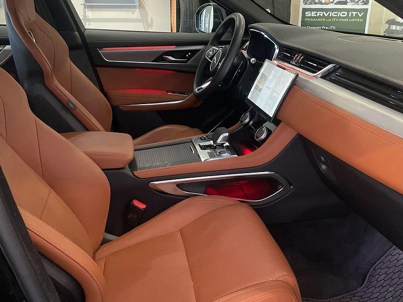 Usado Jaguar F-Pace R-Dynamic 204 CV (150 kW) 2025 Negro SUV