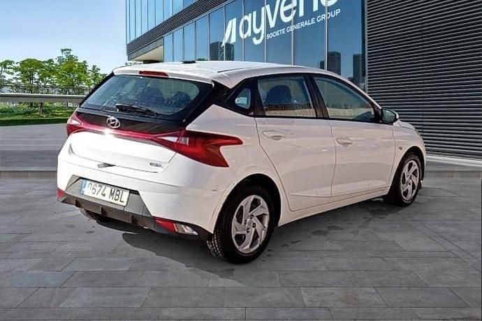 Begagnad Hyundai i20 100 HK (73 kW) 2022 Halvkombi