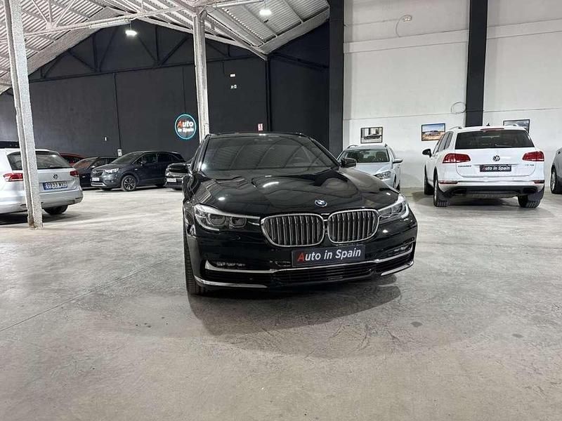 Usado BMW 730 265 CV (194 kW) 2017 Negro Berlina