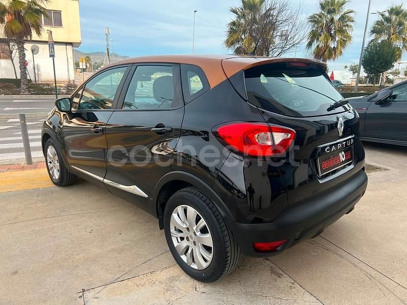 Usado Renault Captur Intens 90 CV (66 kW) 2014 Negro SUV