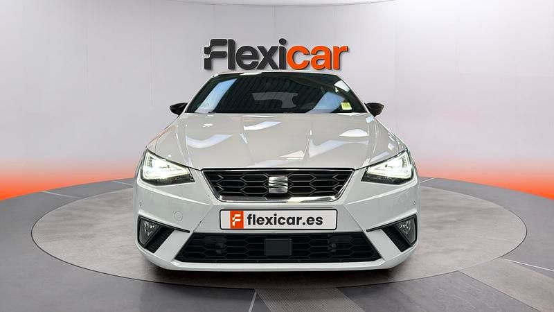 Usado Seat Ibiza FR 110 CV (80 kW) 2023 Blanco Utilitario