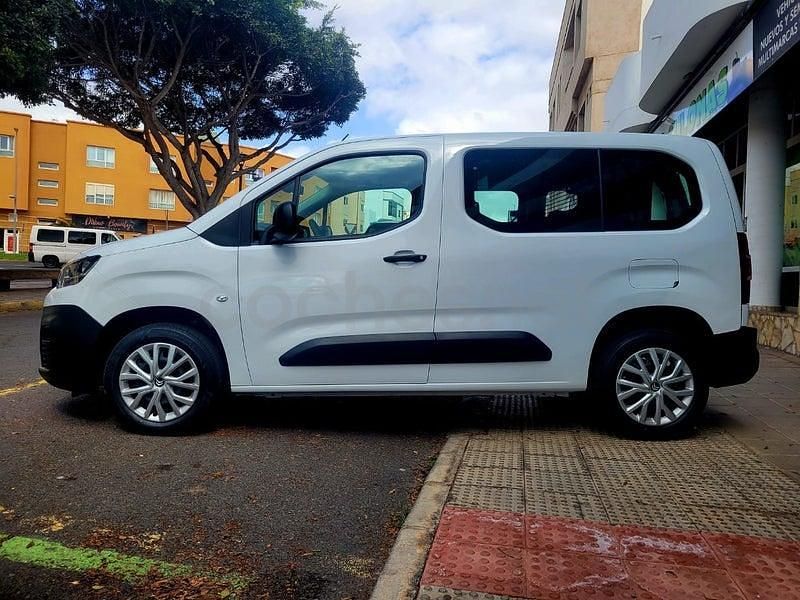 Usado Citroën Berlingo Live 102 CV (75 kW) 2023 Blanco Monovolumen