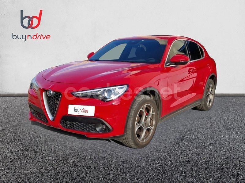Blanco Usado 2017 Alfa Romeo Stelvio Super SUV | 21.990 € (Precio justo) - Imagen 1/4