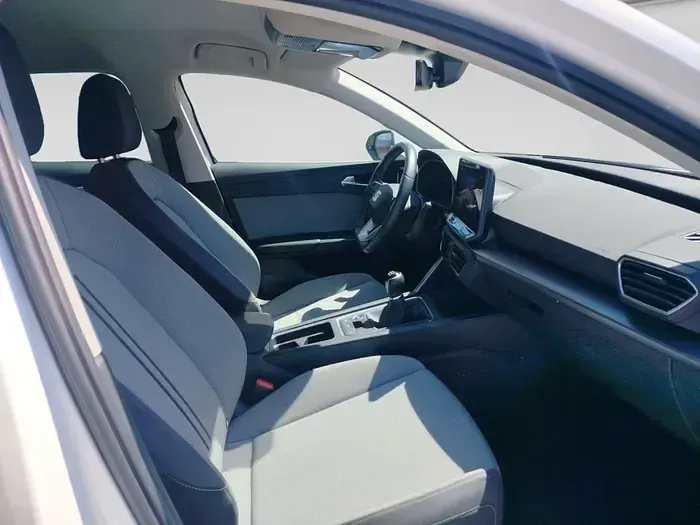 Usado Seat Leon Style 116 CV (85 kW) 2025 Blanco