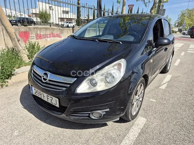 Usado Opel Corsa Cosmo 90 CV (66 kW) 2008 Negro Utilitario