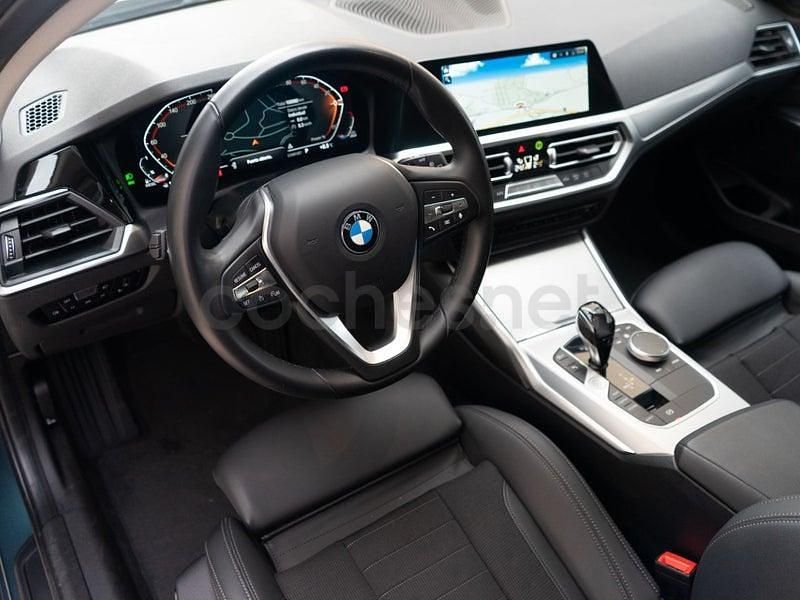 Usado BMW 330 Sport Line 286 CV (210 kW) 2021 Azul Familiar