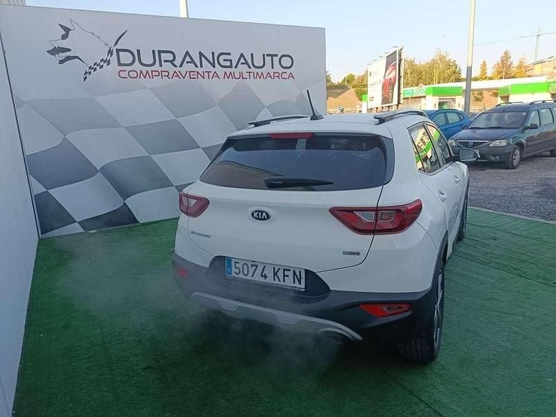 Usado Kia Stonic 120 CV (88 kW) 2017 Blanco SUV