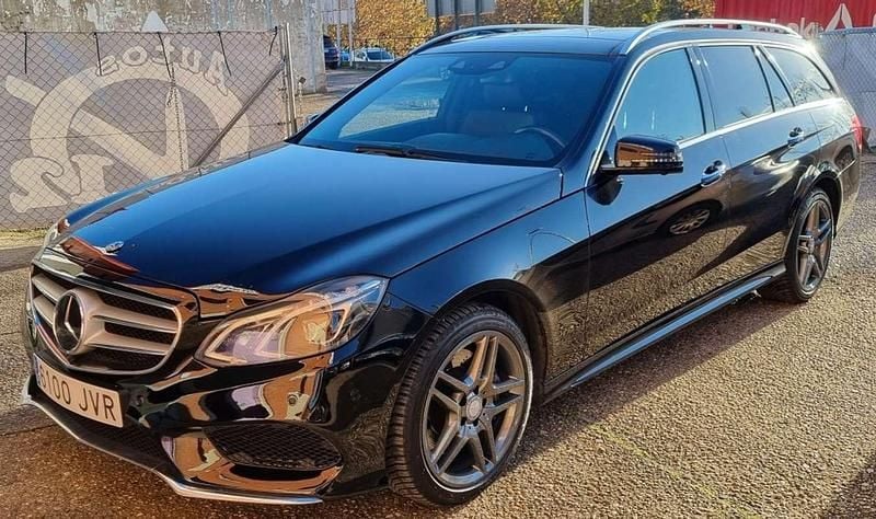 Negro Usado 2013 Mercedes E400 Avantgarde Familiar | 16.900 € - Imagen 1/4