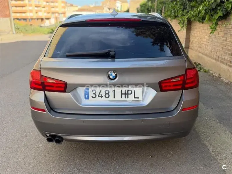 Usado BMW 520 184 CV (135 kW) 2013 Gris / plata Familiar