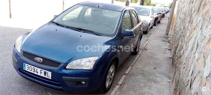 Usado Ford Focus Titanium 115 CV (84 kW) 2008 Azul Berlina
