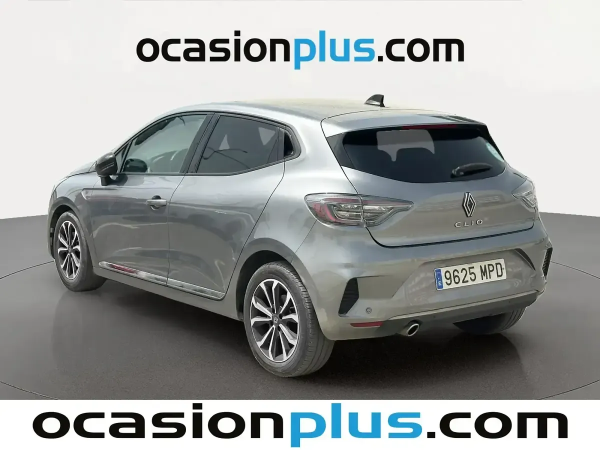 Usado Renault Clio V Techno 90 CV (66 kW) 2024 Gris Berlina