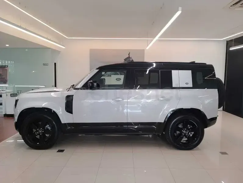 Usado Land Rover Defender SE 249 CV (183 kW) 2023 Blanco SUV