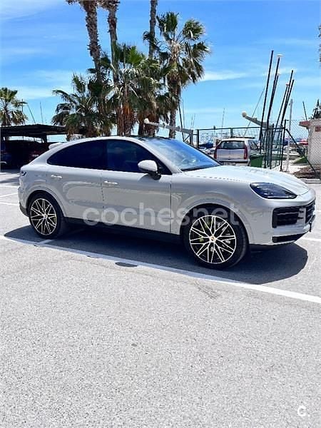 Usado Porsche Cayenne 462 CV (339 kW) 2024 Gris / plata SUV