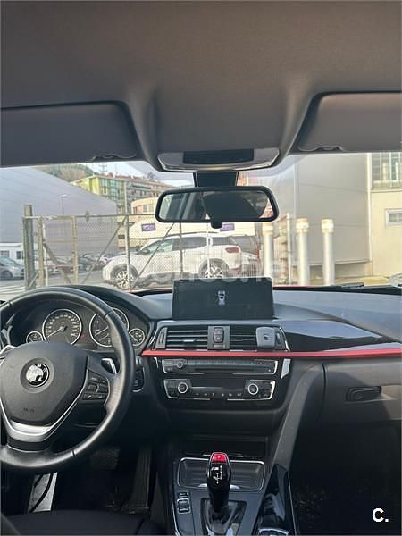 Usado BMW 330 258 CV (189 kW) 2014 Rojo Familiar