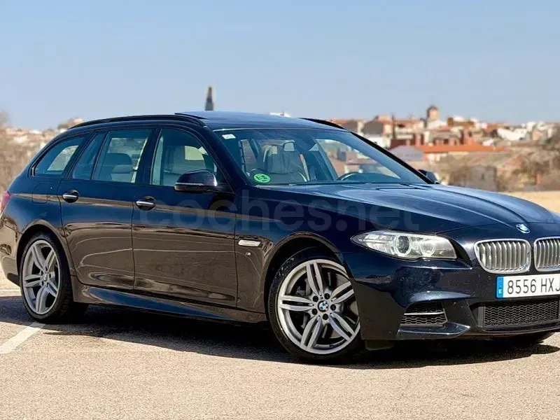 Usado BMW M550 Comfort Edition 381 HP (280 kW) 2014 Azul Sedan
