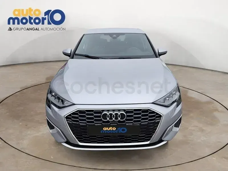 Usado Audi A3 116 CV (85 kW) 2022 Gris / plata Berlina
