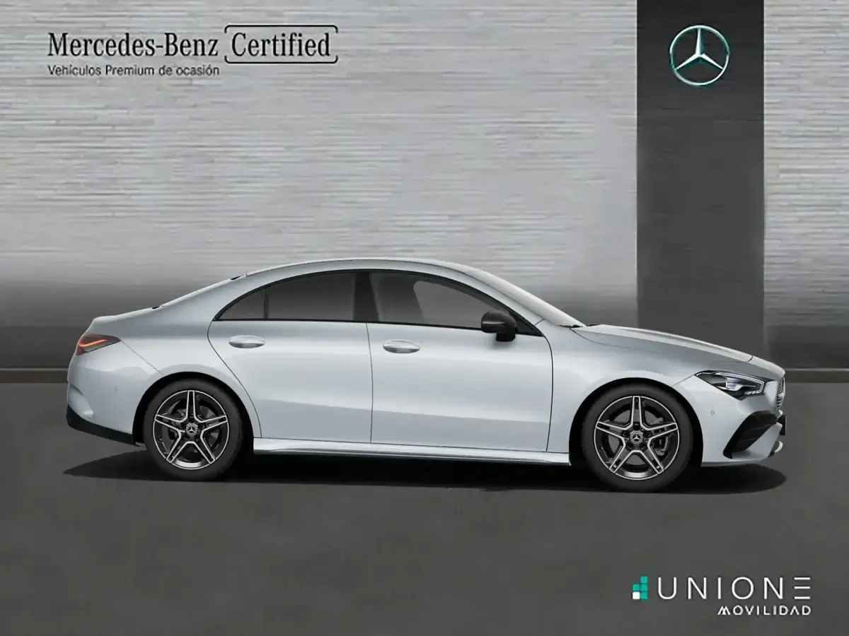 Usado Mercedes CLA220 190 CV (139 kW) 2025 Gris Berlina