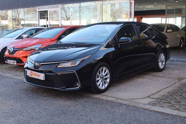 Usado Toyota Corolla Sol 126 CV (92 kW) 2023 Negro Berlina