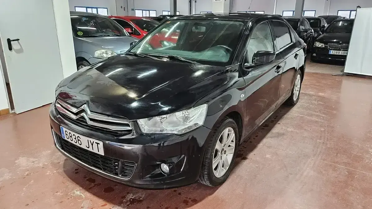 Usado Citroën C-Elysee I Seduction 115 HP (84 kW) 2017 Preto Sedan