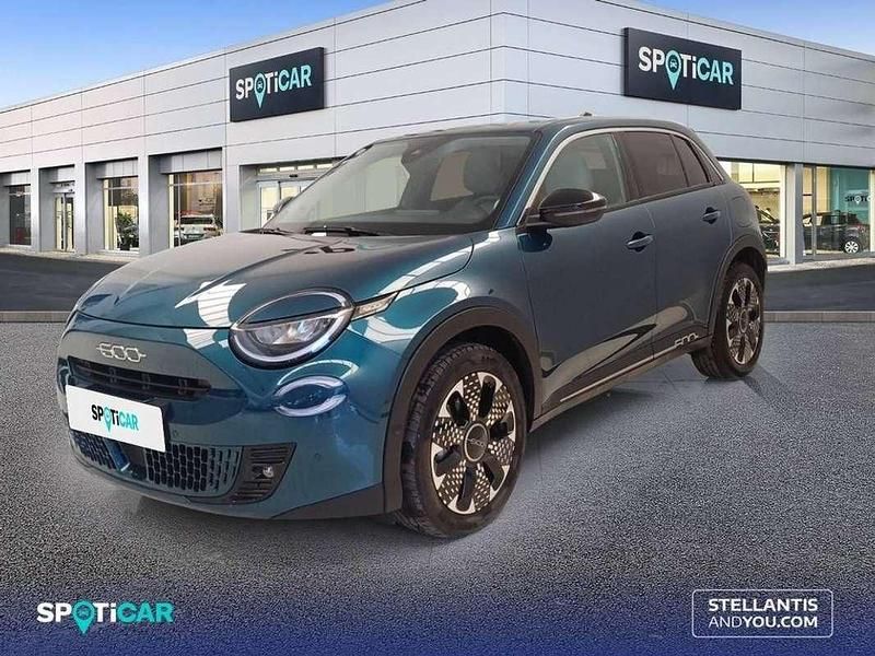 Usado Fiat 600 La Prima 101 CV (74 kW) 2024 Verde SUV