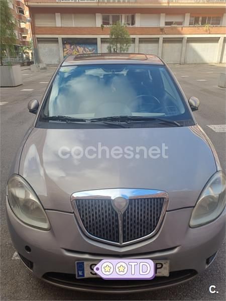 Gris / plata Usado 2007 Lancia Ypsilon Utilitario | 2300 € - Imagen 1/4