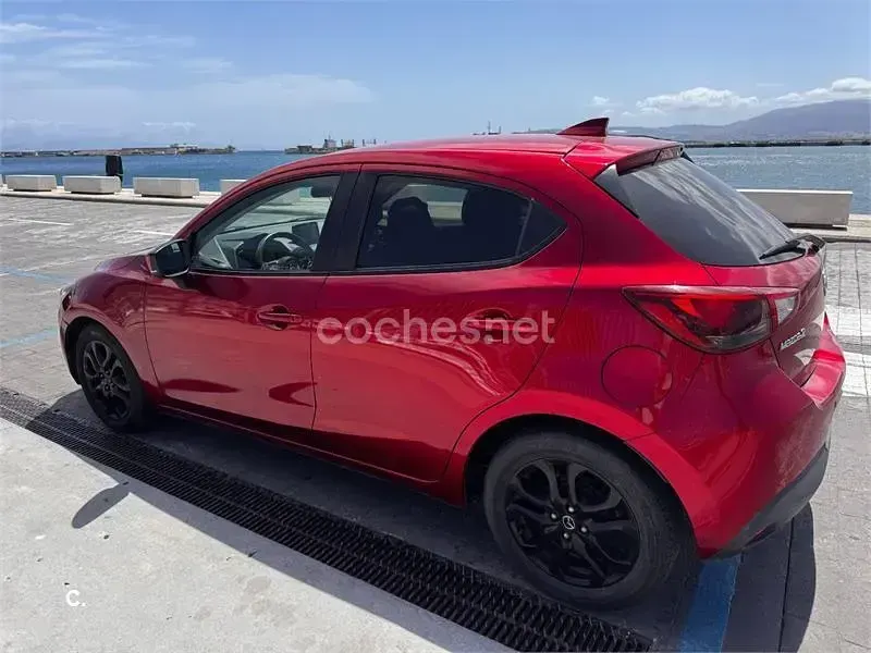 Usado Mazda 2 Edition 90 CV (66 kW) 2019 Rojo Berlina