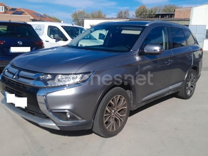 Usado Mitsubishi Outlander Motion 150 CV (110 kW) 2017 Beige SUV