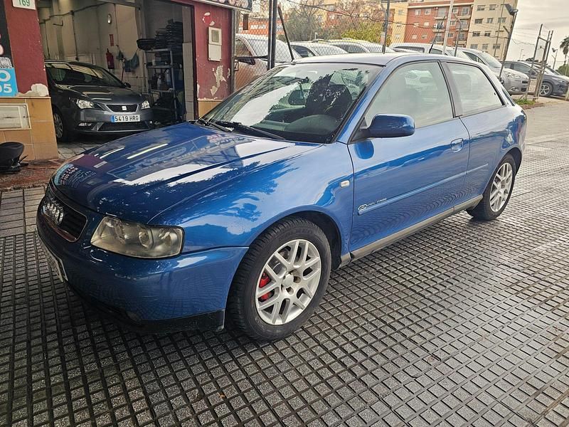 Usado Audi A3 Ambiente 100 CV (73 kW) 2002 Azul Utilitario