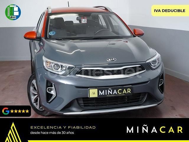 Gris / plata Usado 2021 Kia Stonic SUV | 15.250 € (Precio justo) - Imagen 1/4