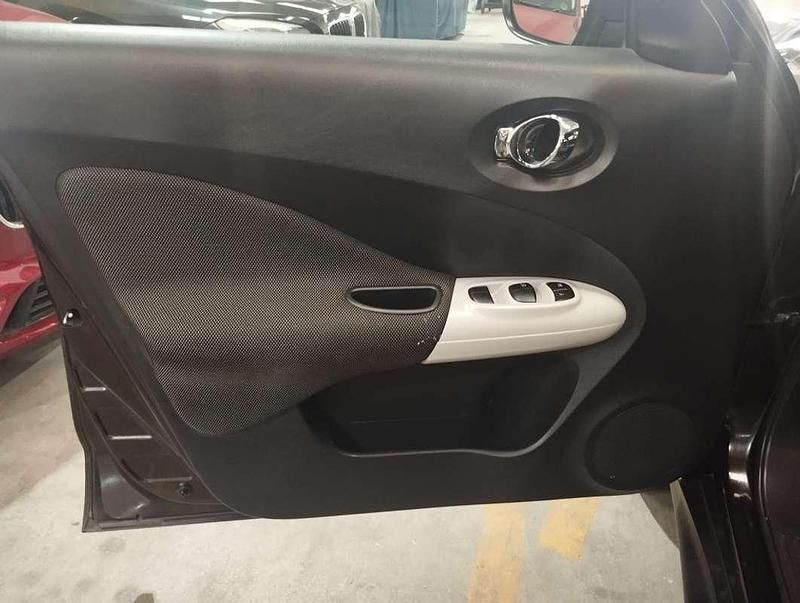 Usado Nissan Juke Premium Edition 110 HP (80 kW) 2015 Preto SUV