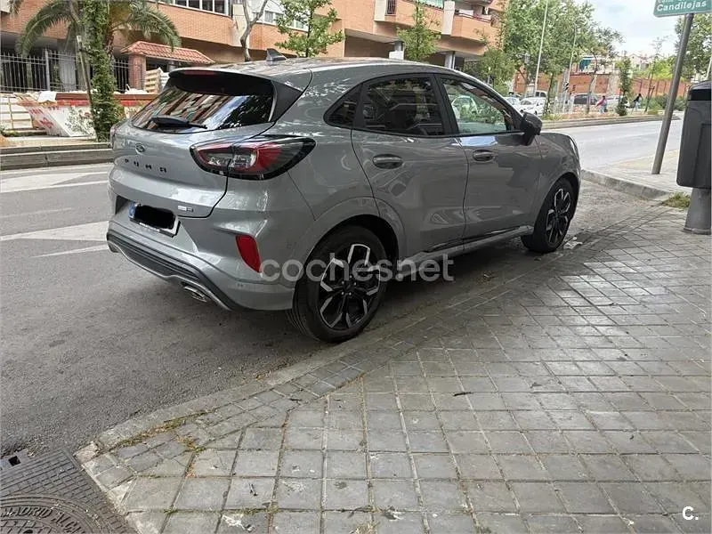 Usado Ford Puma ST-Line X 125 CV (91 kW) 2023 Gris / plata SUV