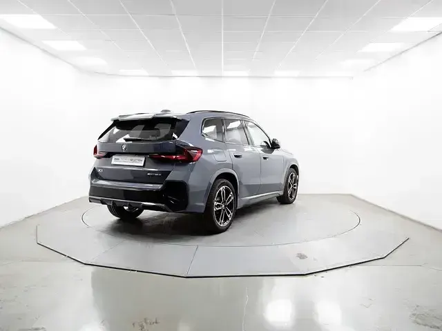 Usado BMW 125 Comfort Edition 170 CV (125 kW) 2026 Gris Utilitario