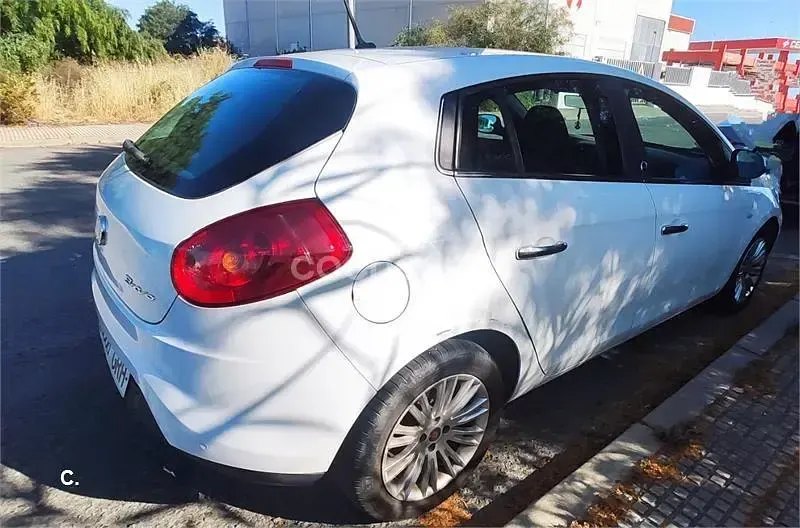 Usado Fiat Bravo Emotion 105 CV (77 kW) 2009 Blanco Utilitario