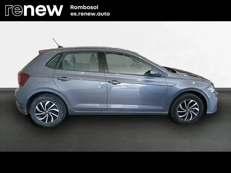 Usado VW Polo Life 95 CV (69 kW) 2023 Gris Utilitario