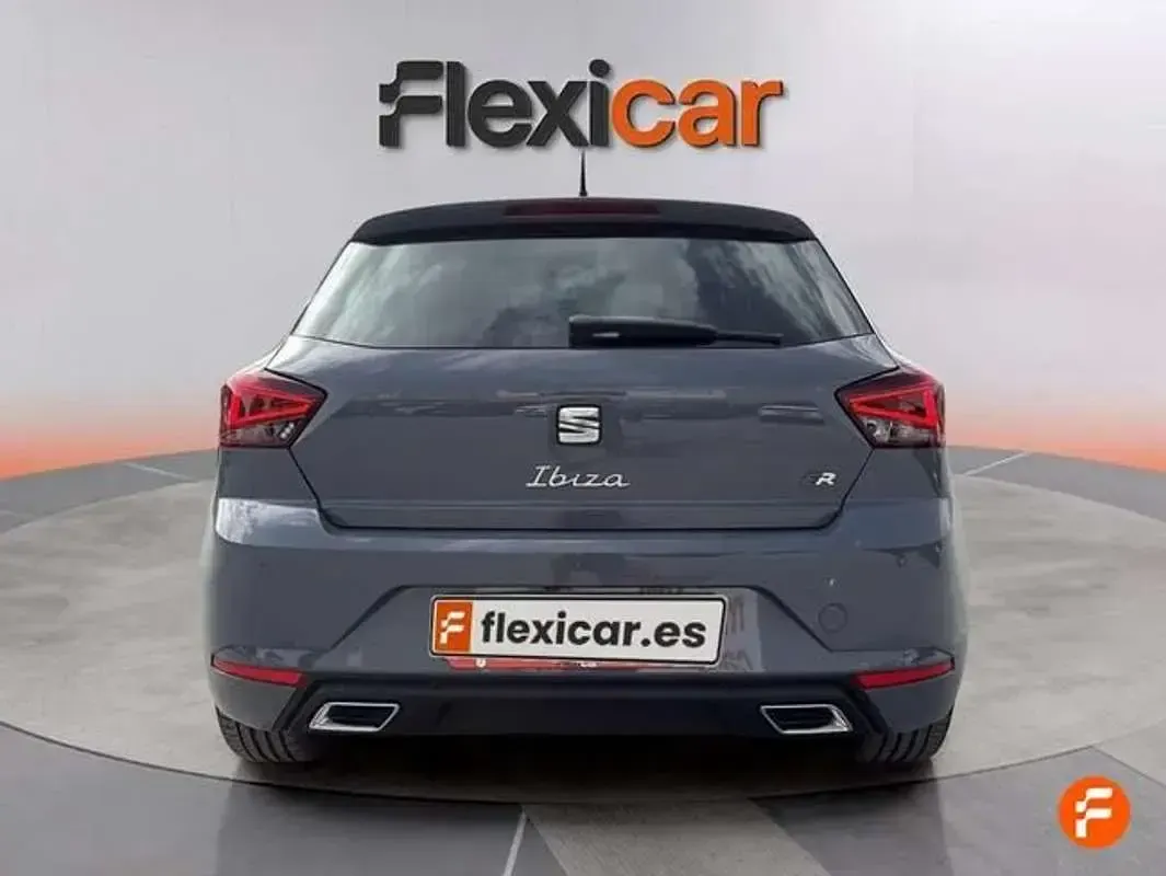 Usado Seat Ibiza FR 150 CV (110 kW) 2024 Gris Utilitario