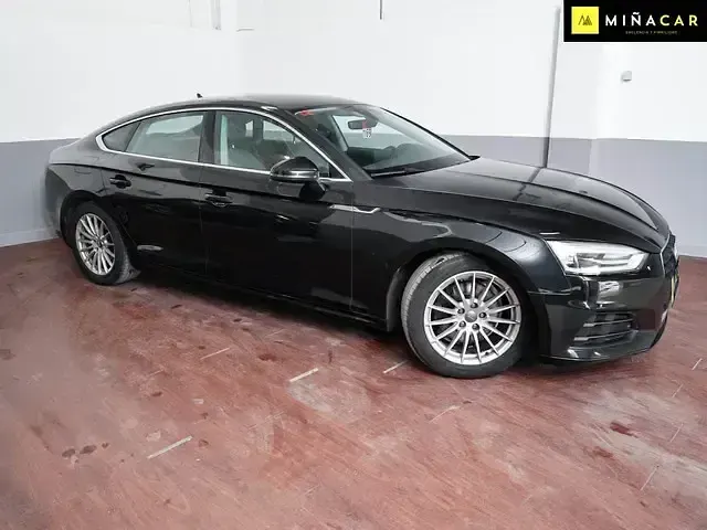 Käytetty Audi A5 150 HP (110 kW) 2019 Musta Coupe - kaksiovinen