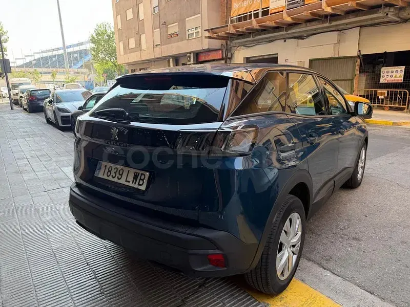 Usado Peugeot 3008 Active 130 CV (95 kW) 2022 Azul SUV
