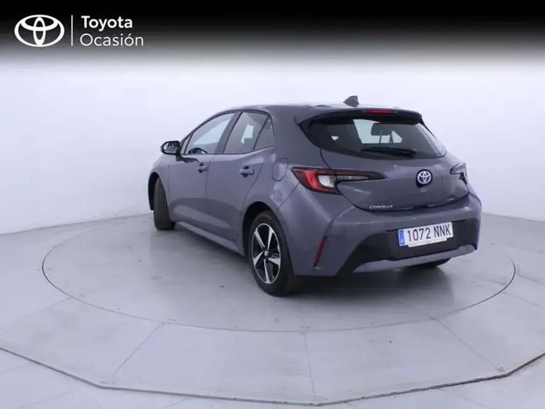 Nuevo Toyota Corolla Active 140 CV (102 kW) 2026 Gris Utilitario