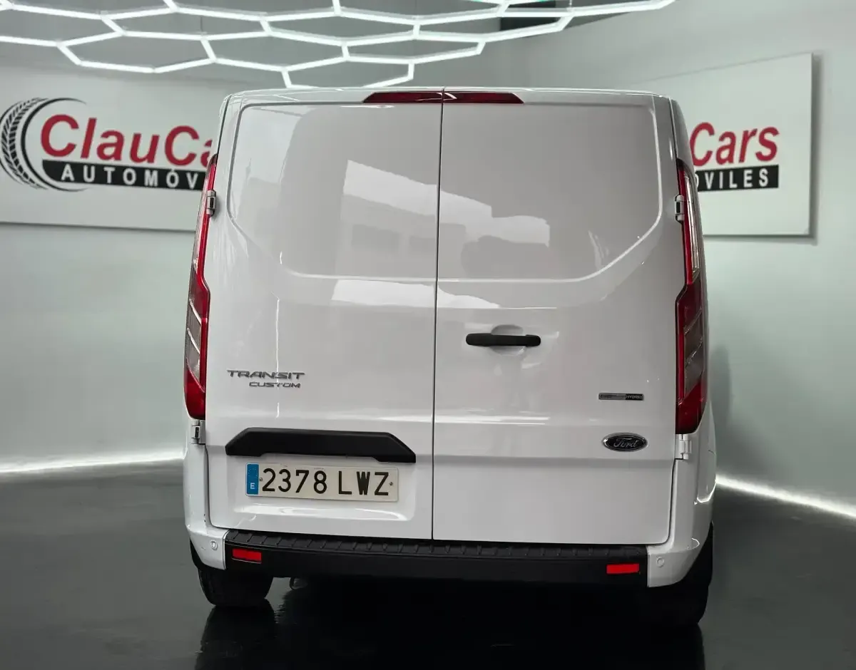 Usado Ford Transit Custom Limited 130 CV (95 kW) 2022 Blanco Van