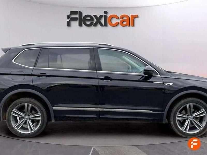 Usado VW Tiguan Allspace R-line 150 CV (110 kW) 2021 Negro SUV