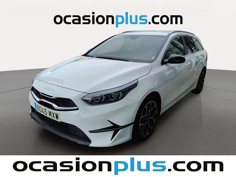 Blanco Usado 2025 Kia Ceed Style Utilitario | 19.228 € (Super precio) - Imagen 1/4