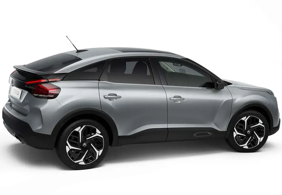 Usado Citroën C4 Feel 131 CV (96 kW) 2022 Naranja Utilitario