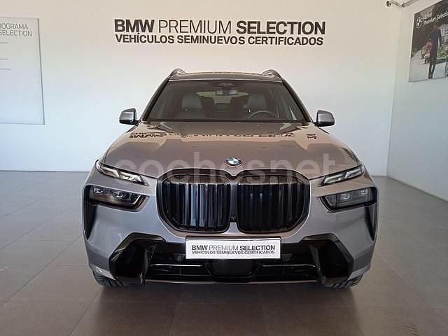 Usado BMW X7 Comfort Edition 352 CV (258 kW) 2025 Gris / plata SUV