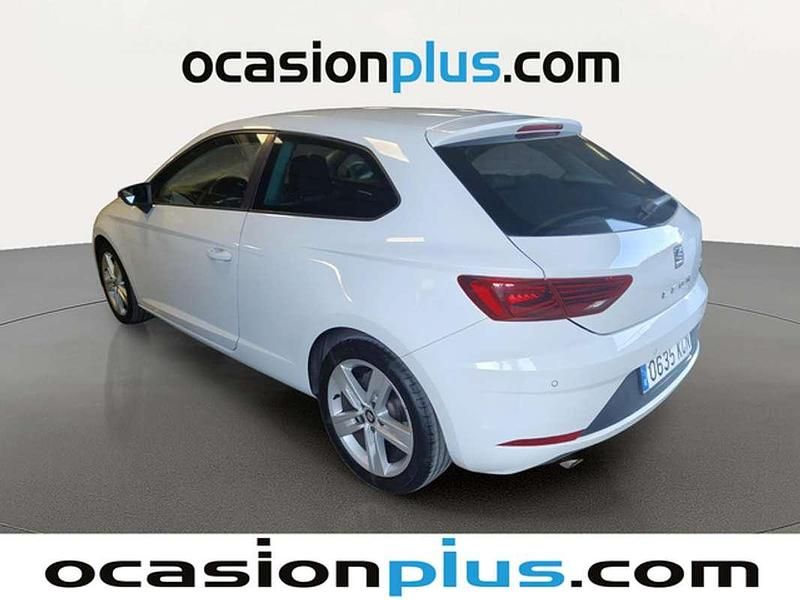 Usado Seat Leon SC FR 125 CV (91 kW) 2017 Blanco Utilitario